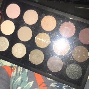Mac eye shadow palette